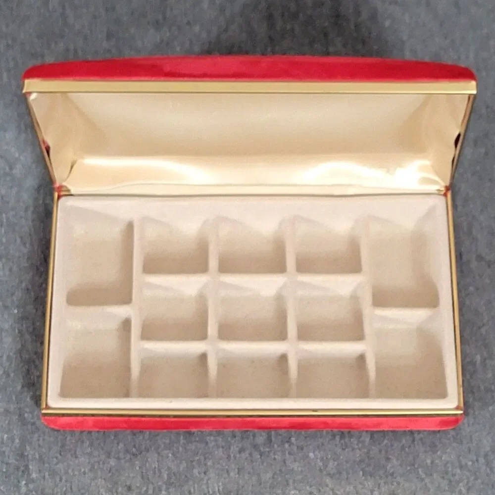 Vintage Mele Jewelry Box Red Velvet Hard Shell Travel Clam Case 7